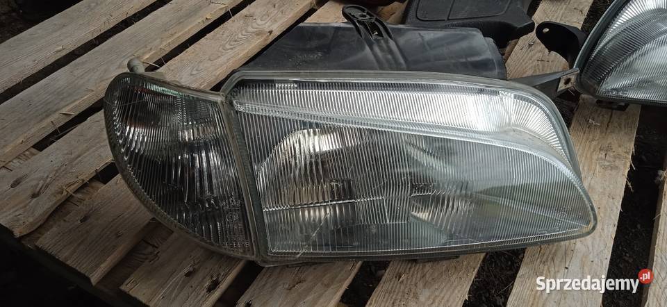 Citroen Berlingo I Partner lampy przód prawa Nysa