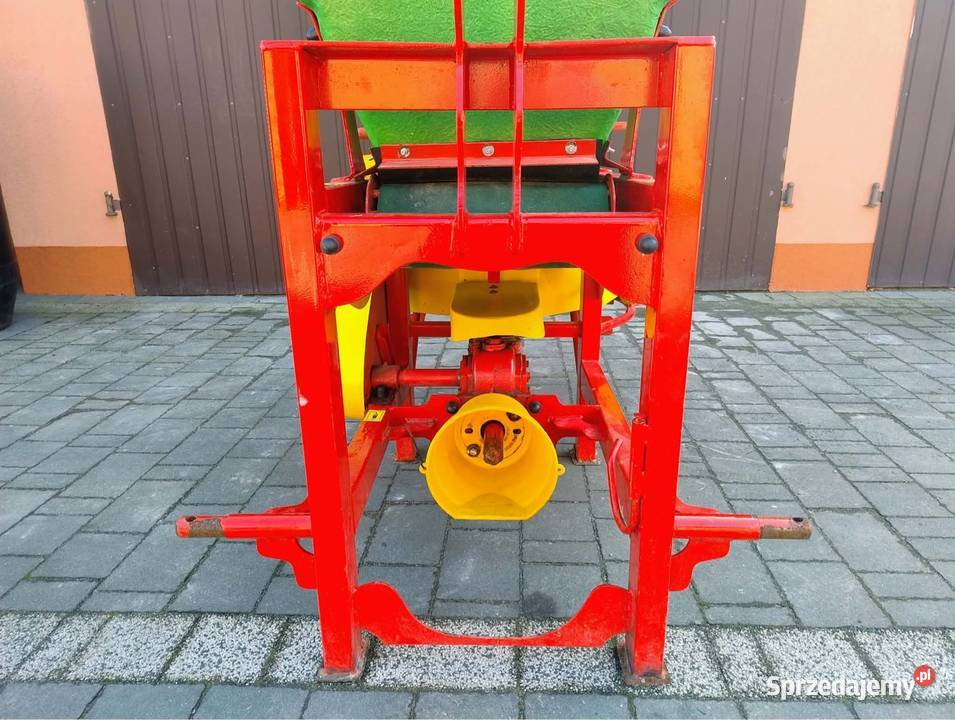 Rozsiewacz nawozu wapna piasku motylkłos lubelskie Krasew