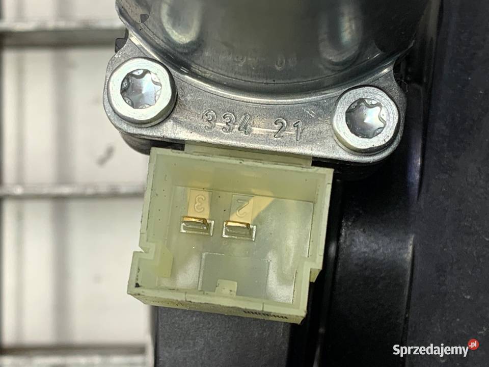 PODNOŚNIK SZYBY PRAWY PRZÓD VW CADDY V 2K7959802 sprzedam