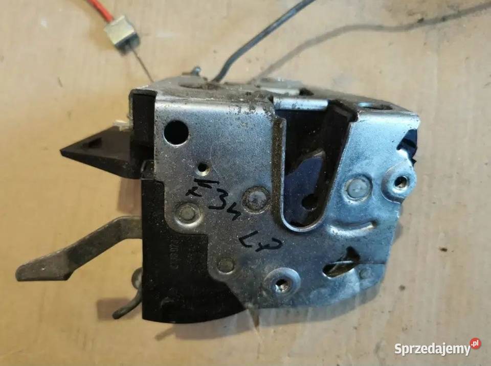 Zamek drzwi lewy prawy przód tył BMW e34 Żory
