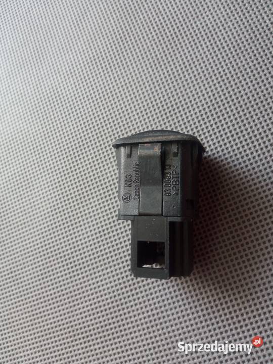 03000313 przycisk otwierania klapki paliwa golf Świdnik sprzedam
