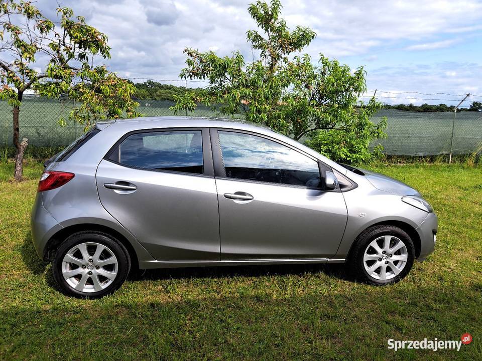 Mazda 2 Benzyna 5 drzwi Klimatyzacja sprzedam