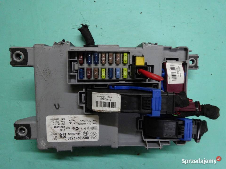 COMBO D DOBLO II 13 CDTI 13r skrzynka Skrzynki bezpieczników