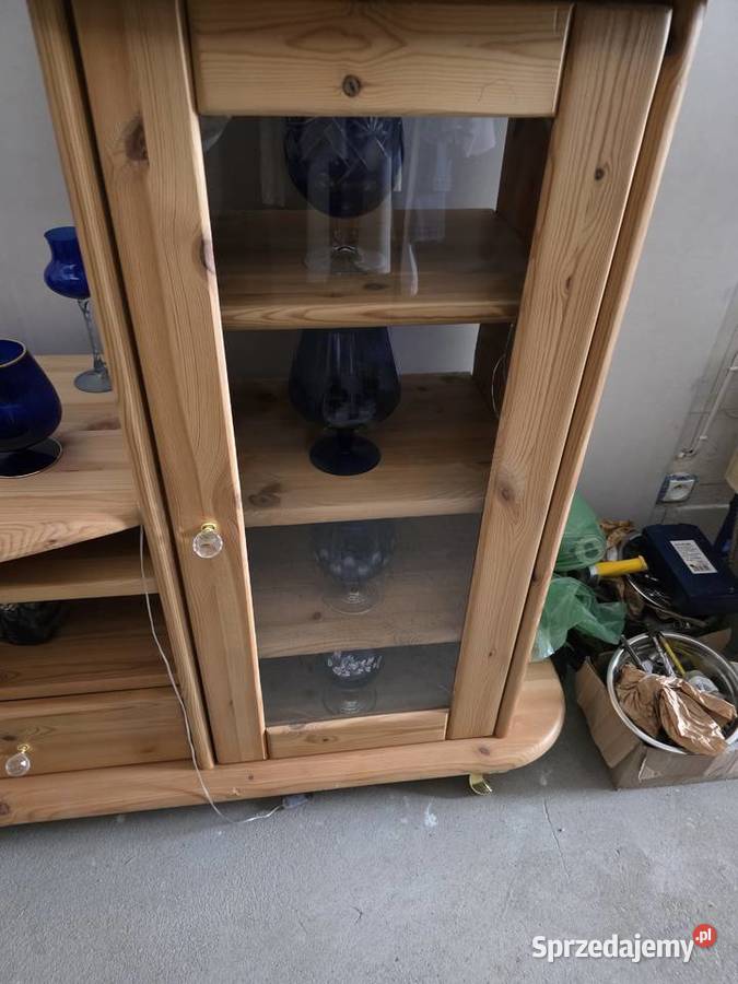 Sosnowy stolik rtv Komody Choszczno