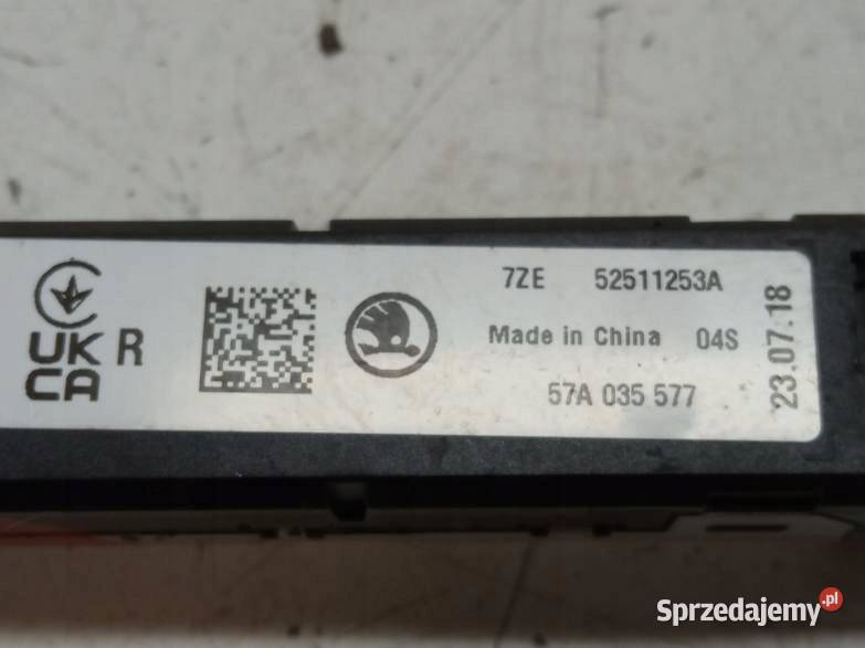 WZMACNIACZ ANTENY 57A035577 5K0962132B Skoda osobowe sprzedam