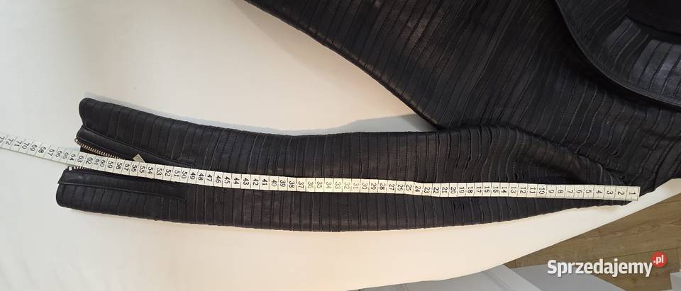 GUESS Mięciutka skórzana kurtka Czarny Regular