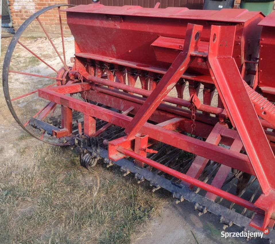 Siewnik zbożowy nieuszkodzony sprzedam