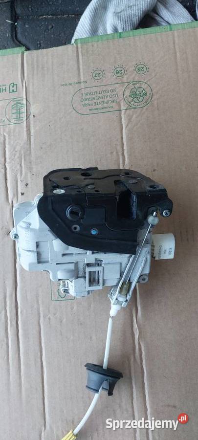 Zamek drzwi prawy tył AUDI A4 B7 7PIN