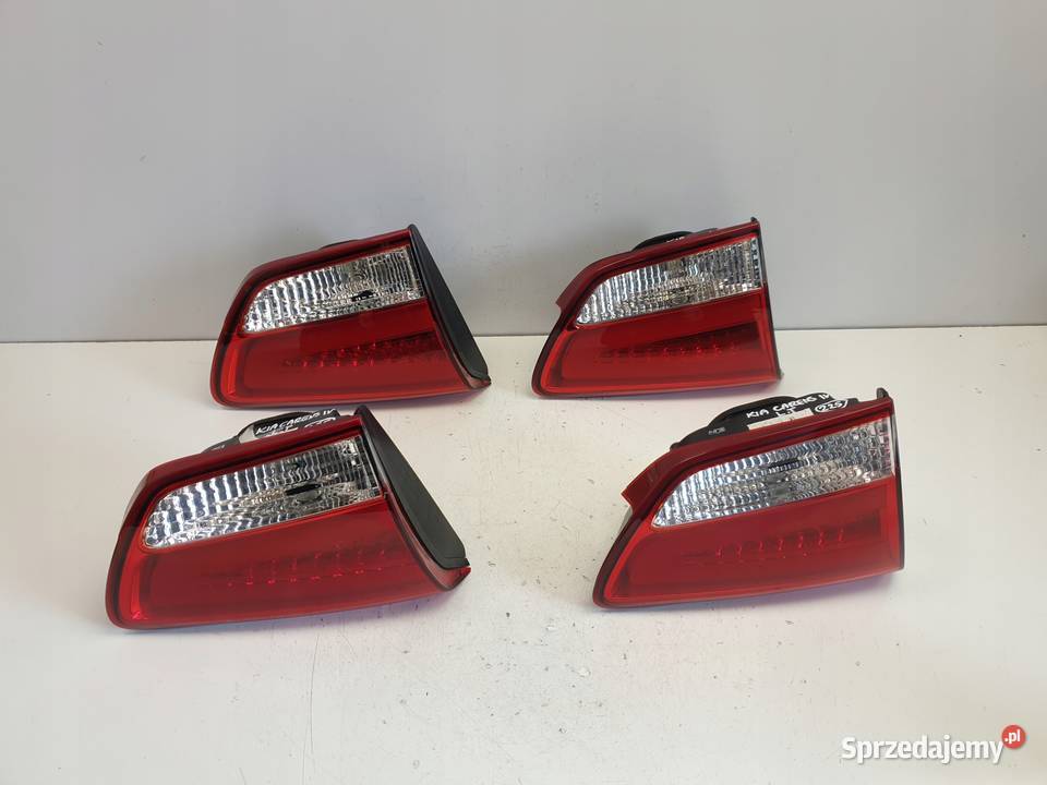 Kia Carens IV TYLNA LAMPA LEWA tył W KLAPE LED osobowe Rudka
