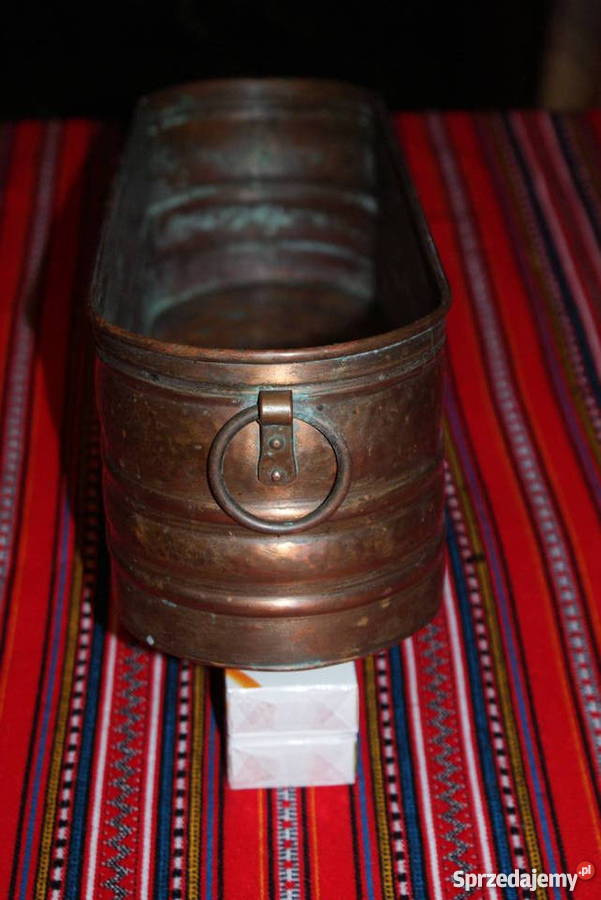 Duża podłużna donica miedziana