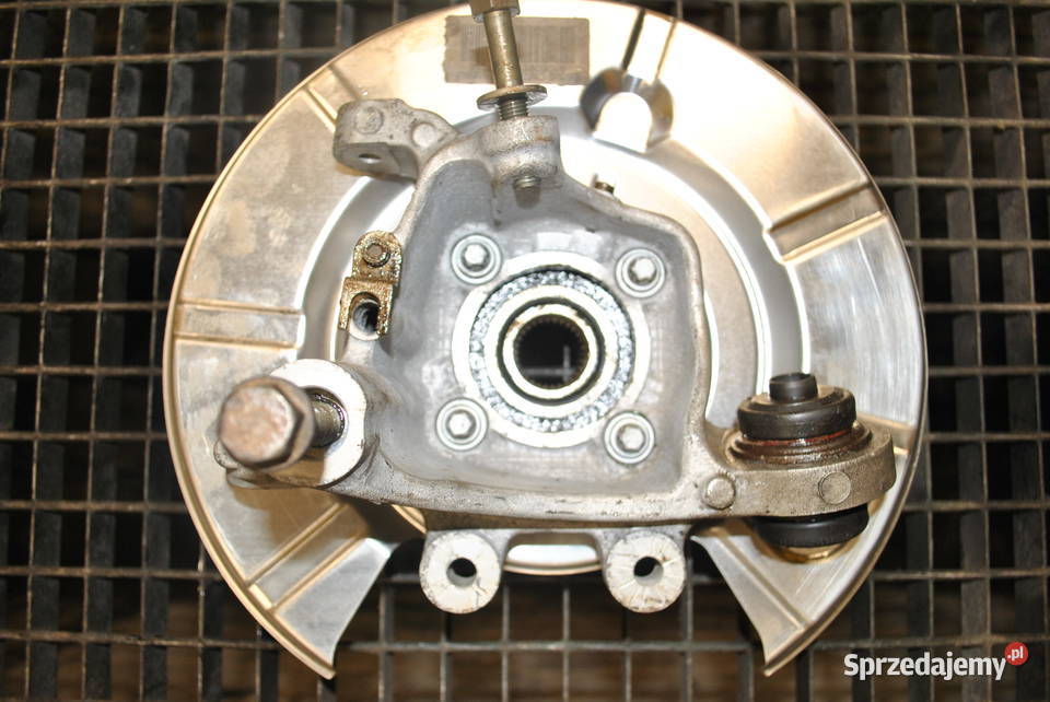 Zwrotnica lewa tylna BMW E60 E61 E60 LCI E61 LCI osobowe Poręba