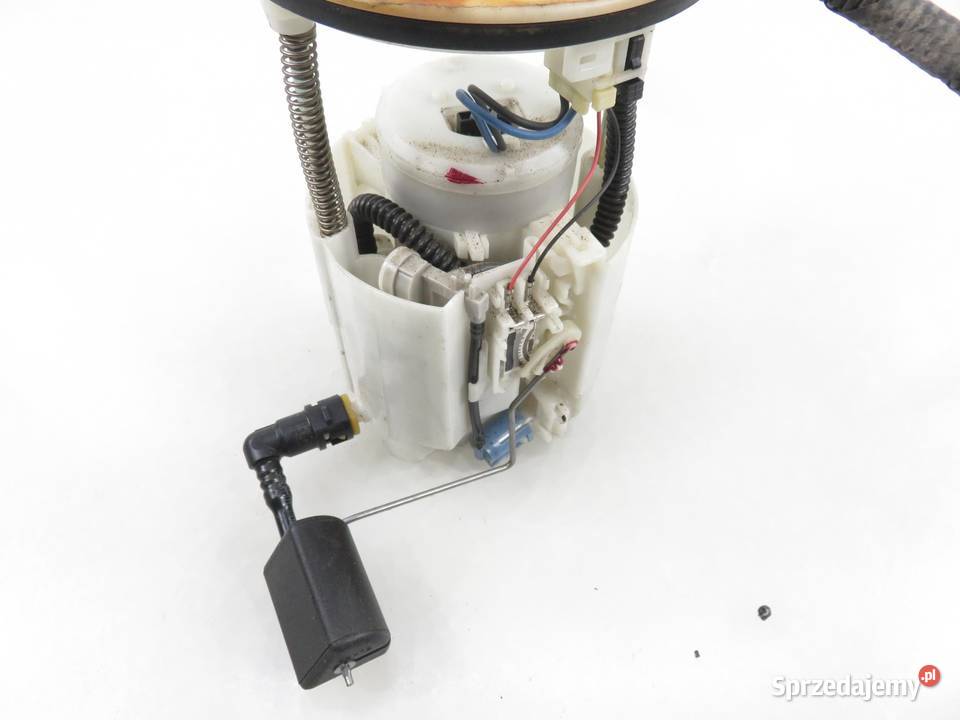 POMPA PALIWA SUZUKI SWIFT III 13 4x4 1510063J12 Pompy paliwa