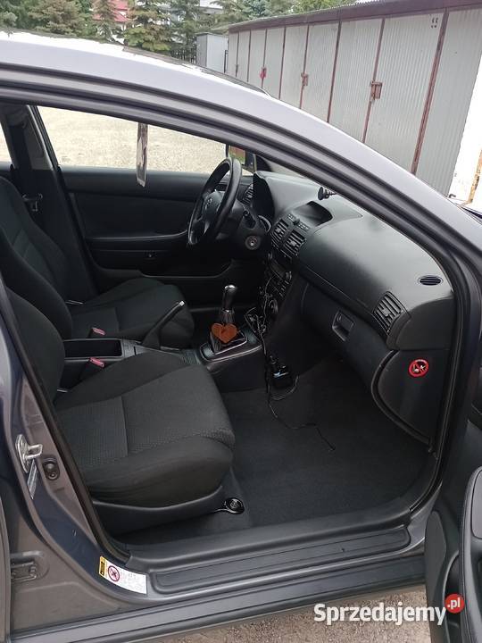 Toyota Avensis 20 D4D 85 kw 2005 r Ełk