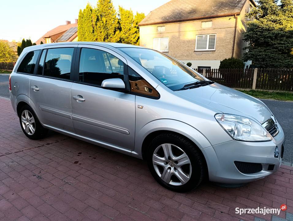 Opel Zafira 1.6 benzyna 2009r 7 osobowy