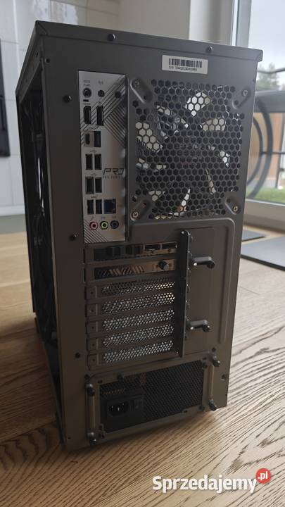 Komputer do gier AM5 12rdzeniowy Ryzen 9 RTX Pamięć RAM 32 Marki sprzedam