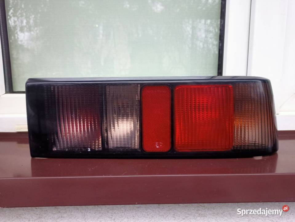 Ford Sierra MK2 sedan lampa tył tylna prawa Sieradz