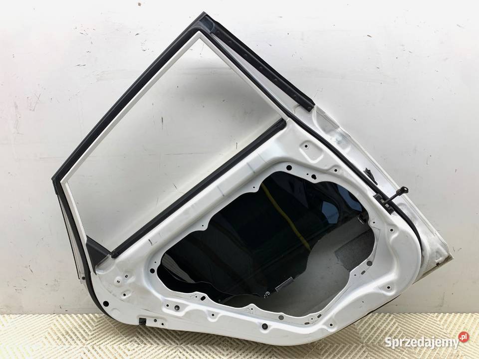 DRZWI LEWY TYŁ HYUNDAI i40 Kombi CREAMY WHITE