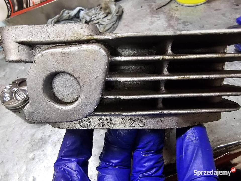 Hyosung gv125 cylinder tył tylny tylni aquila GV sprzedam
