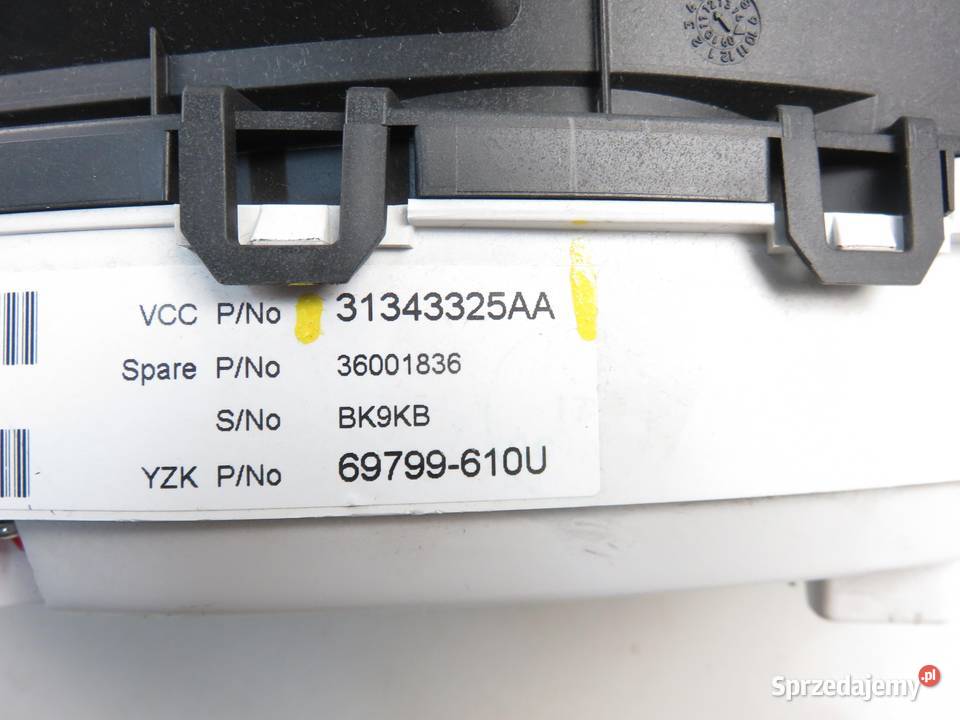 LICZNIK VOLVO V60 I D3 31343325AA osobowe Liczniki i zegary