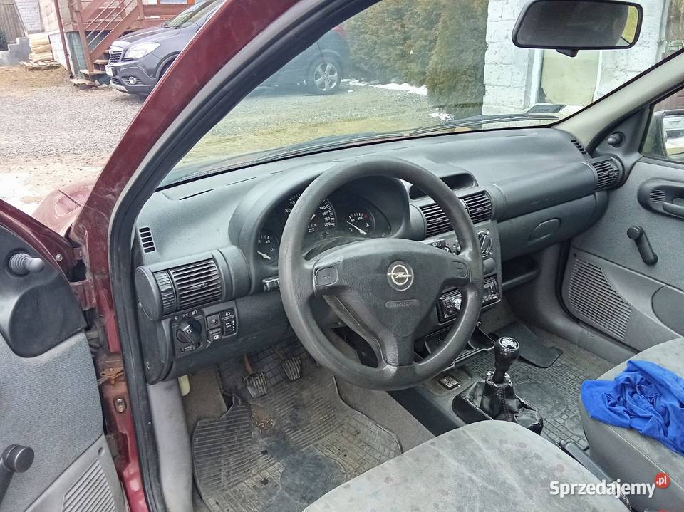 Sprzedam opla corsę 10 benzyna