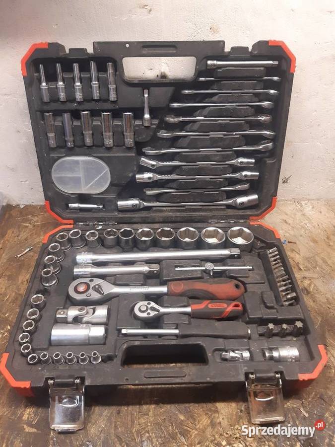 Zestaw kluczy nasadowych Gedorte red