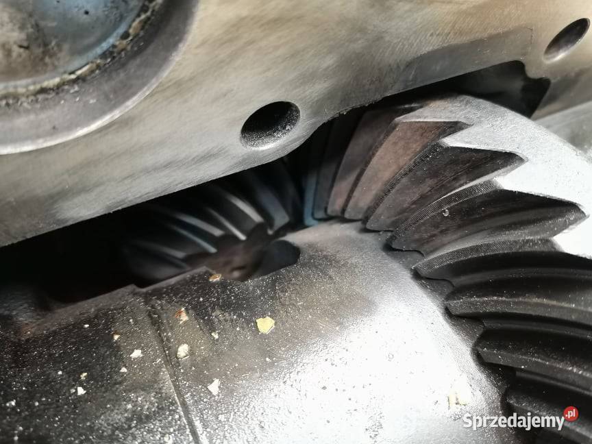 Deutzfahr 1657 Agrotron Środek mostu 14X37 wielkopolskie Wilkowo