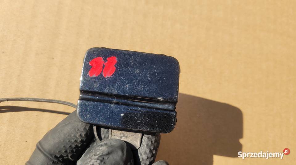 BMW E90 ZAŚLEPKA HAKA HAK ZDERZAK TYŁ 7116690 88 sprzedam