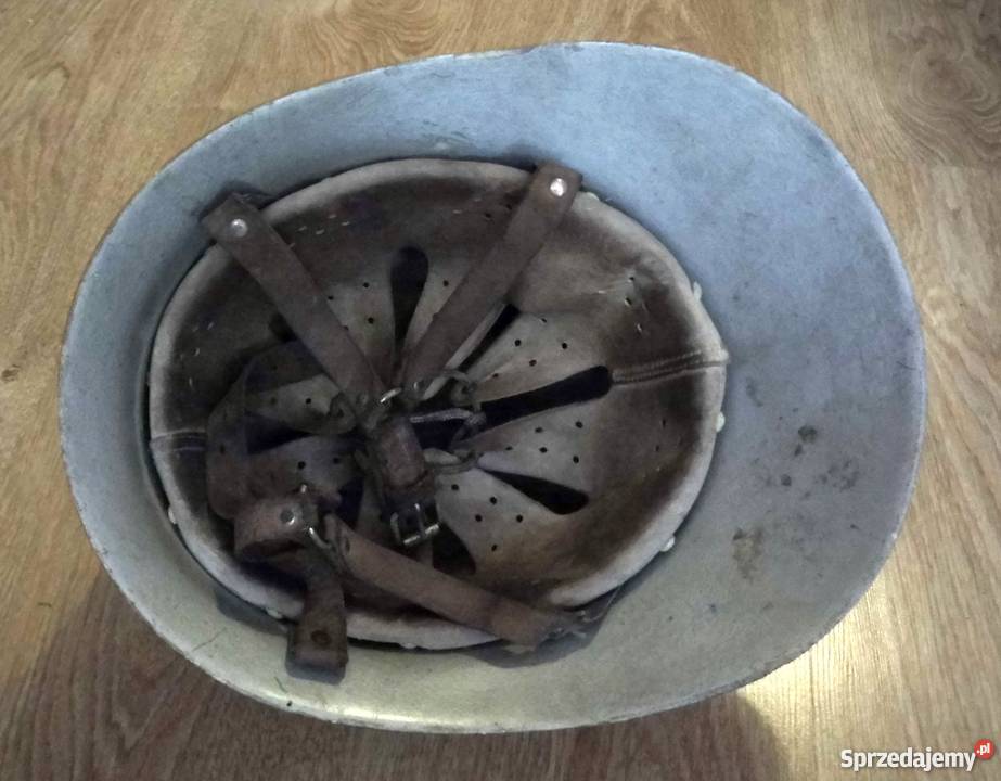 Stary hełm strażacki z emblematem PIĘKNY Kraków