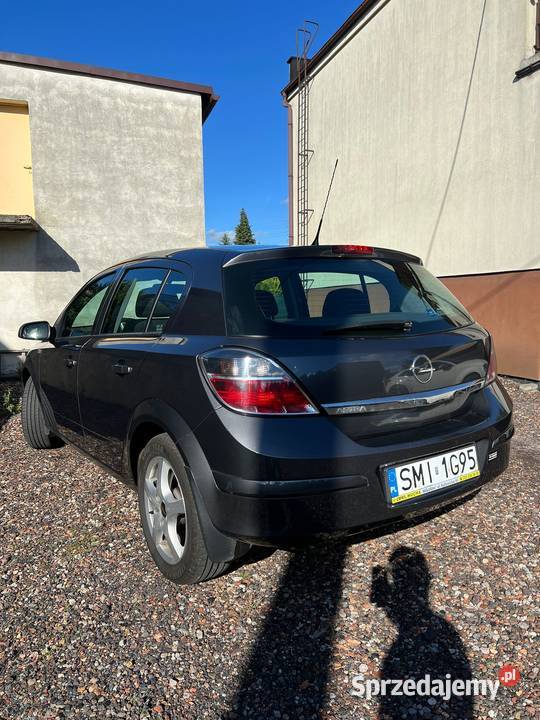 Opel Astra H Pierwszy właściciel 2009r 16