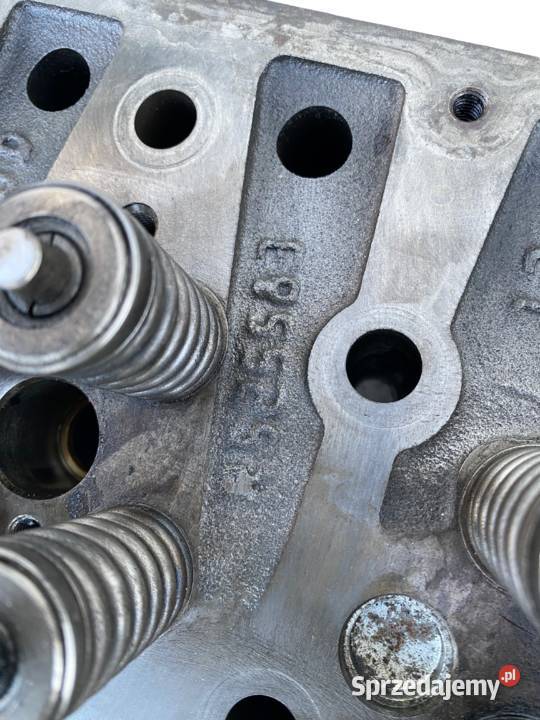 GŁOWICA CYLINDRA SILNIKA JOHN DEERE RE530370 Kielce sprzedam