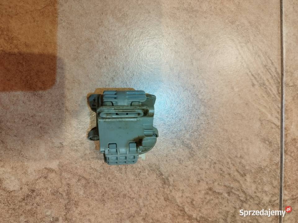 Zamekzatrzask drzwi z mikrowyłącznikiem Indesit Części i Akcesoria Chełm sprzedam