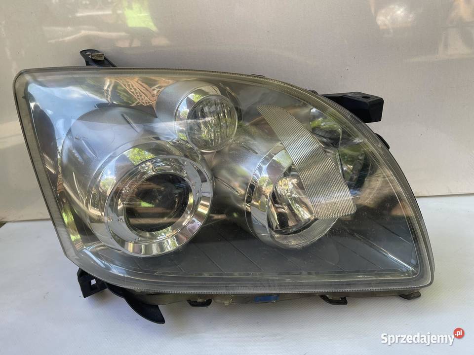 TOYOTA AVENSIS T25 LIFT PRAWA LAMPA PRZÓD