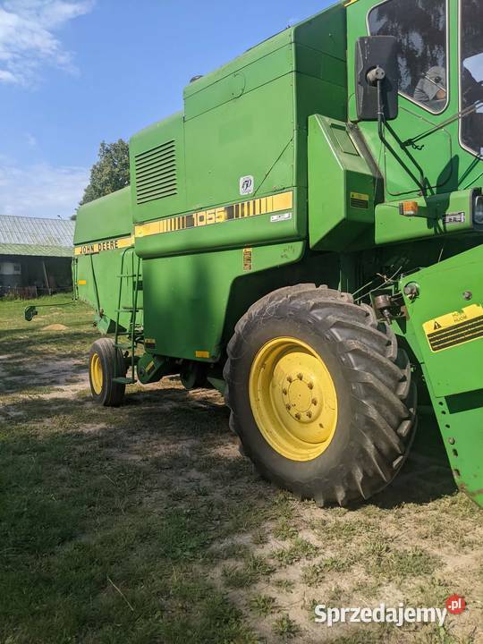 Kombajn zbożowy John Deere 1055 nieuszkodzony Zbożowe Zwierzyniec Mały