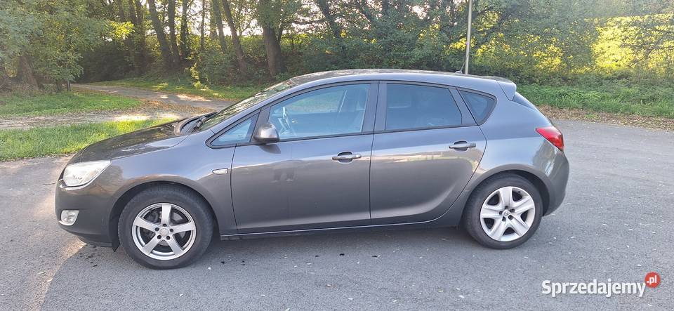 Astra 14 turbo 11r 2 komplety kół zamiana Astra Góra Świętej Anny sprzedam