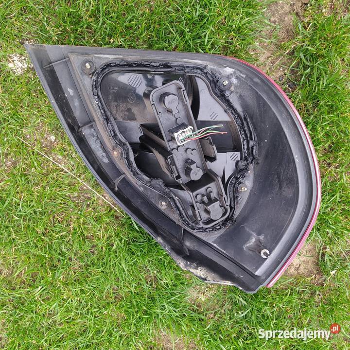 Lampa prawa tył nissan almera n16 hb mazowieckie Sokołów Podlaski