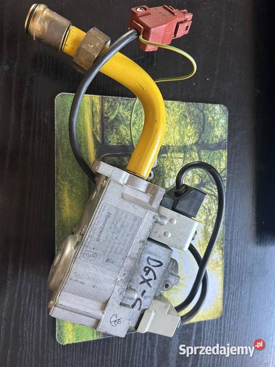Armatura gazowa Honeywell Type VR4605C 1086 Grabówka