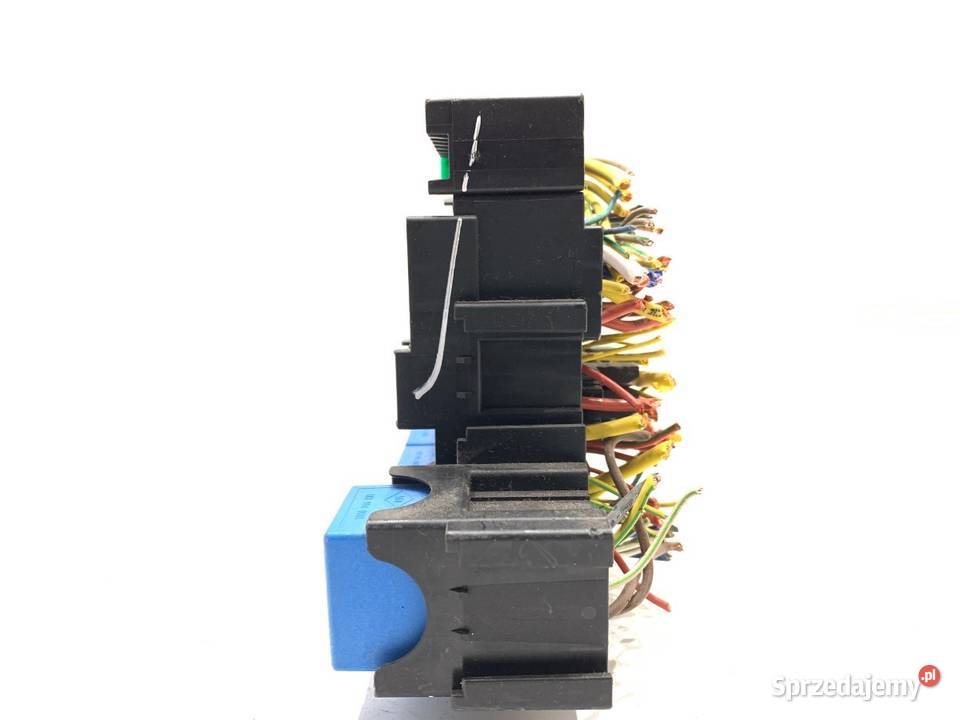 SKRZYNKA BEZPIECZNIKÓW DACIA DOKKER Kombi 16 83 Skrzynki bezpieczników