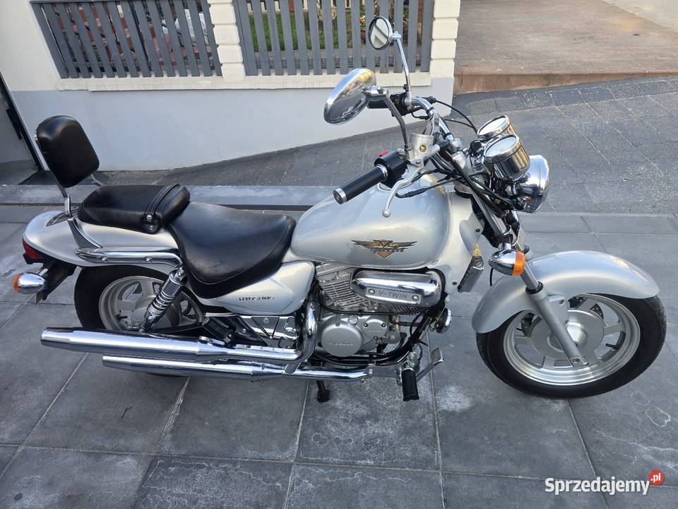 Hyosung Aquila GV 125 V2 na kat B Rok produkcji 2001 Hyosung