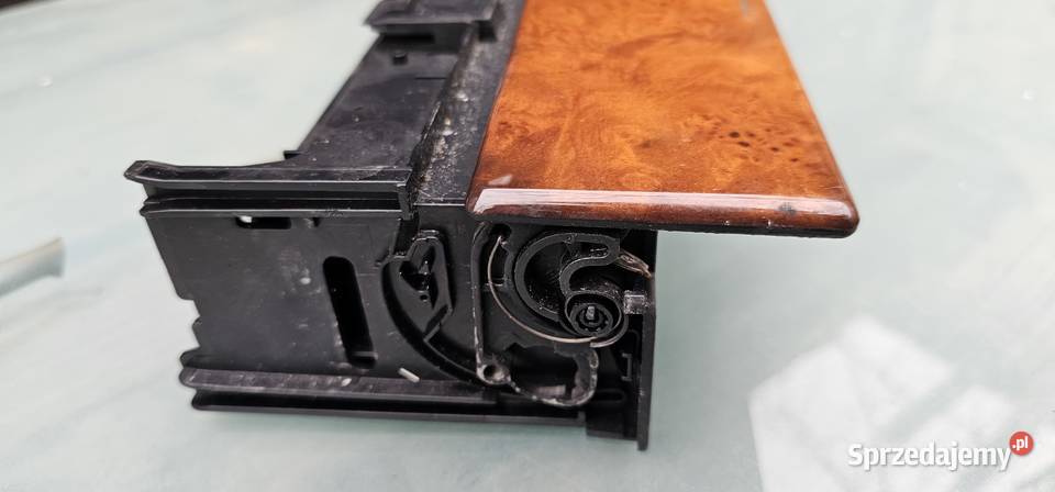 Schowek pod radio mercedes w210 elegance lift Zbąszyń