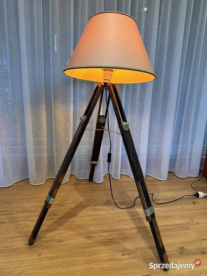 Lampa stojąca na trójnogu sprzedam