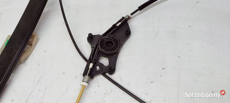MECHANIZM SZYBY PRAWY PRZÓD AUDI A4 B9 8W0837462 Przystajń