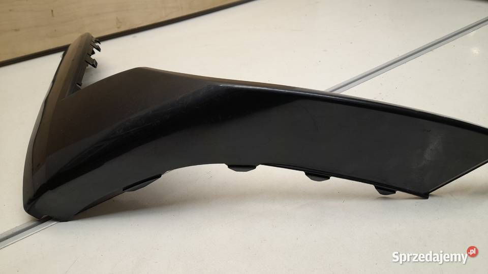 AUDI A1 SPOILER LISTWA ZDERZAKA PRAWY PRZÓD