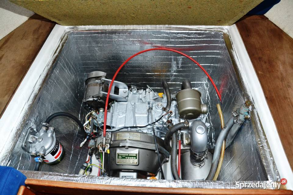 Uszkodzony jacht omega 28