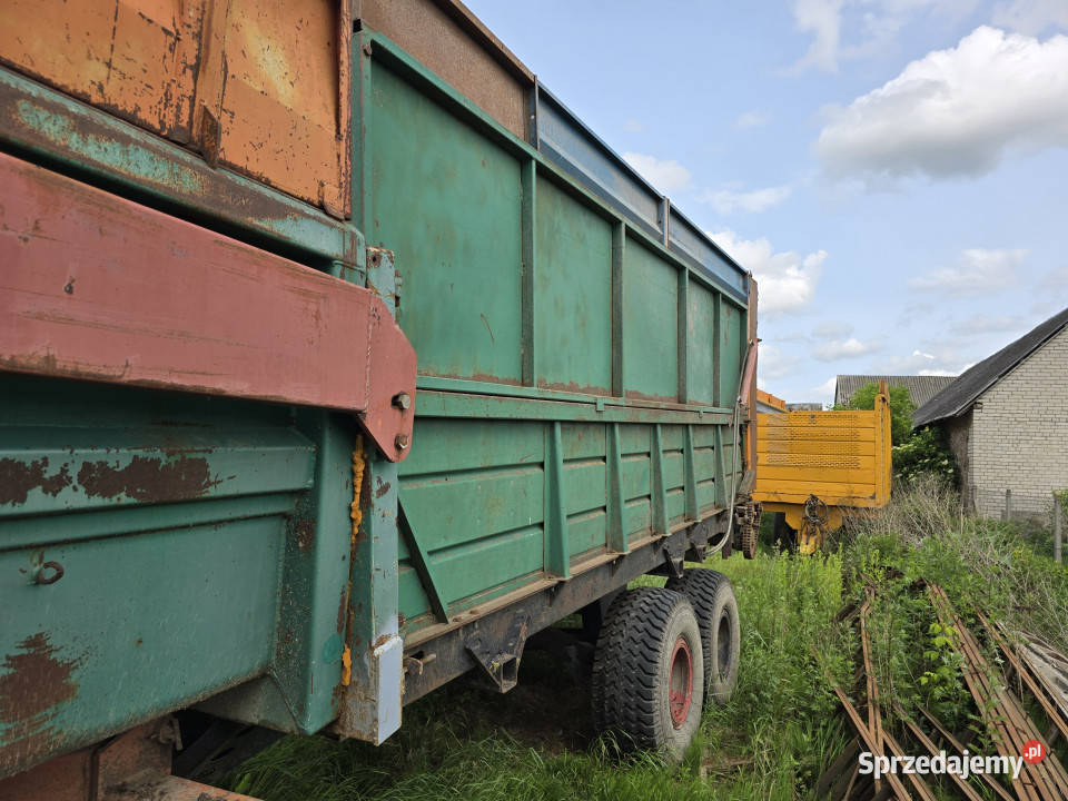 Przyczepa samowyładowcza PRT11 do kukurydzy nieuszkodzony Włosty