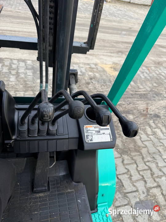 wózek widłowy MITSUBISHI FD30NT diesel 3000
