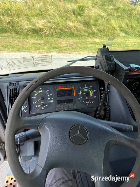 Mercedes Atego samochód specjalny do odśnieżania Czernichów