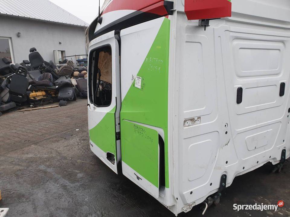 ĆWIARTKA LEWA TYŁ KABINY MERCEDES ACTROS 1845 Lipno