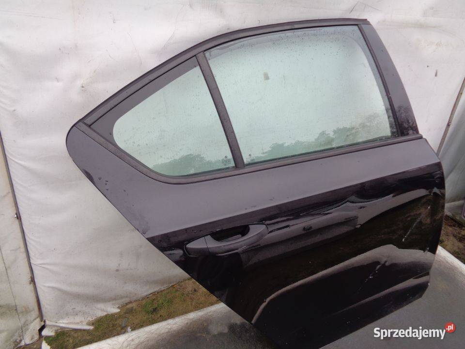 DRZWI PRAWE TYŁ SKODA OCTAVIA III SEDAN LF9R 12 osobowe Rakoniewice