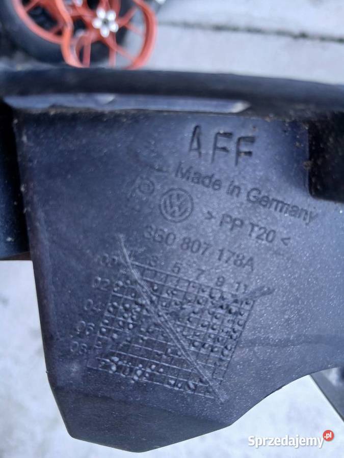 Ślizg Wspornik prawy wzmocnienie zderzaka przód śląskie