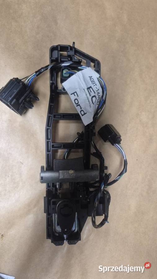 Wzmocnienie klamki drzwi tylnich FORD osobowe Piotrków Trybunalski sprzedam